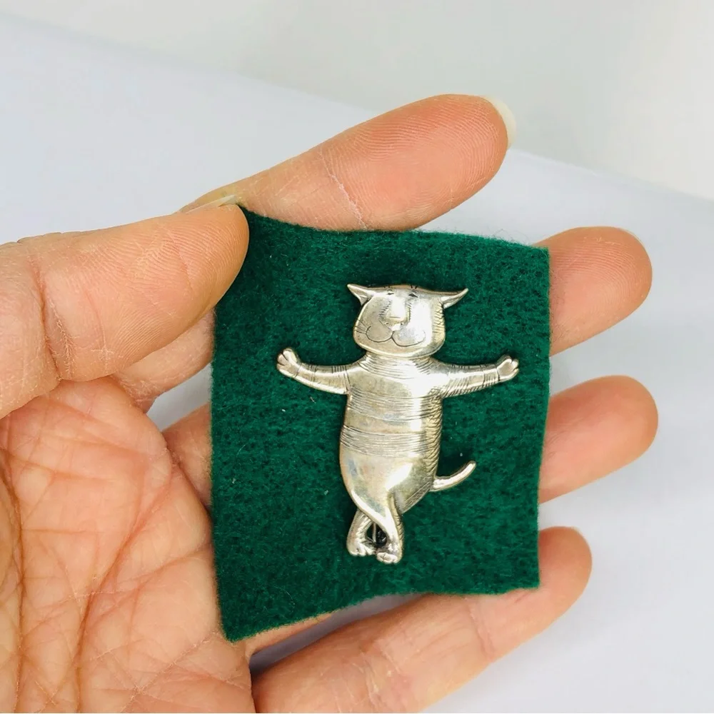 EMAN GOVEY Sterling Silver 925 Wimsical Etched Dancing Cat Kitty Brooch Pin Gift - Picture 3 of 9